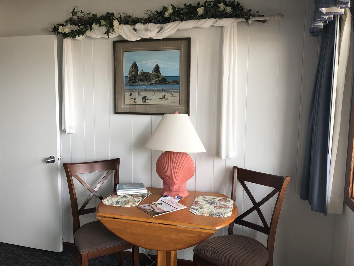Webb'S Scenic Surf Hotel Канън Бийч Екстериор снимка