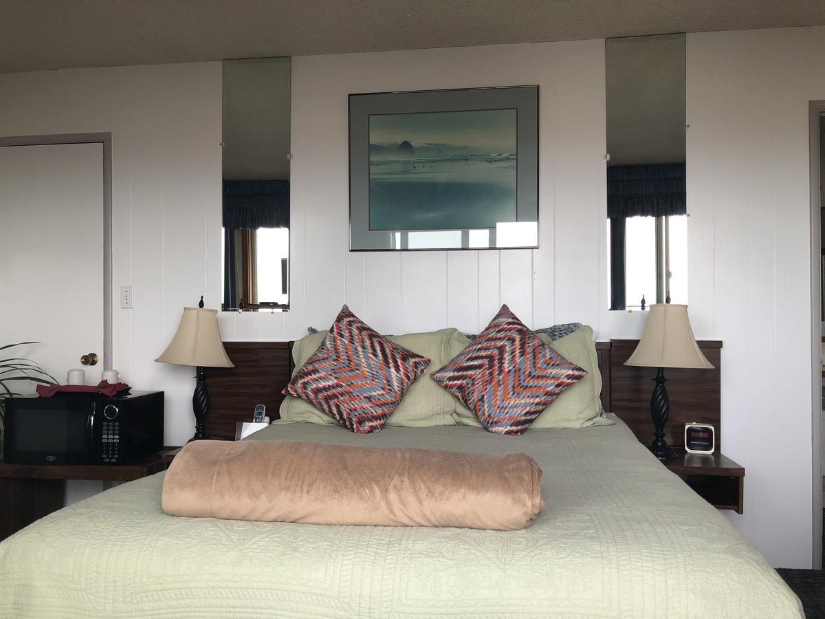 Webb'S Scenic Surf Hotel Канън Бийч Екстериор снимка