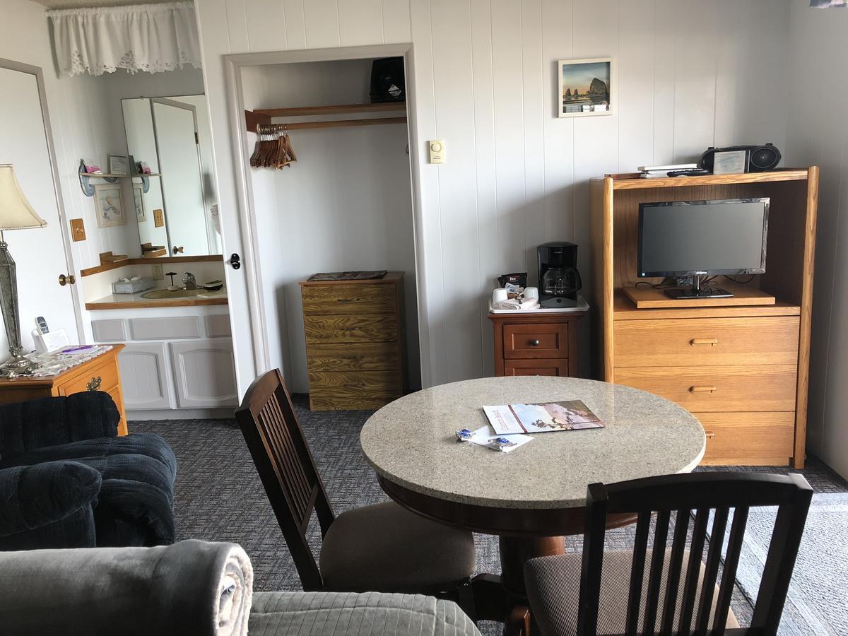 Webb'S Scenic Surf Hotel Канън Бийч Екстериор снимка
