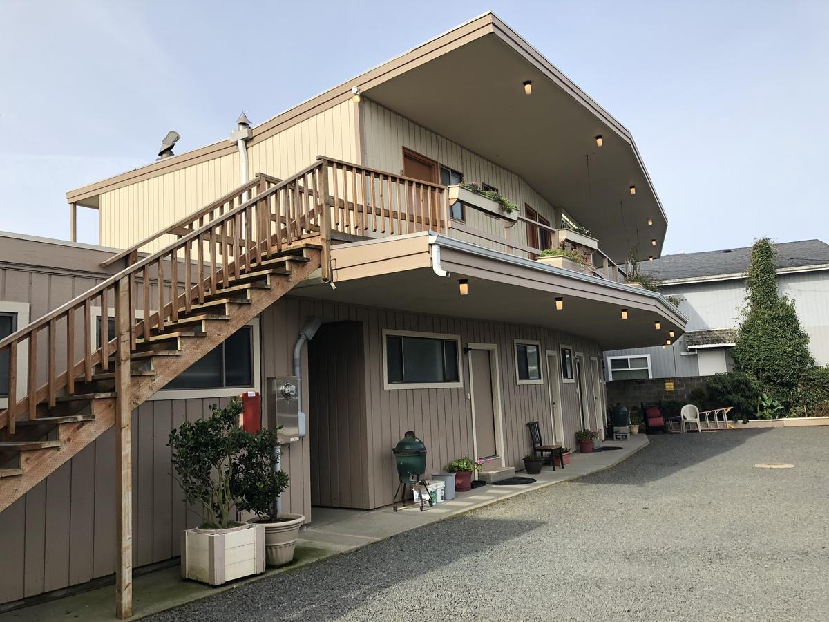 Webb'S Scenic Surf Hotel Канън Бийч Екстериор снимка